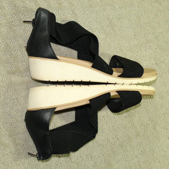 Mia Chelsia Women's 10 Black Elastic Criss Cross Straps Zips Up 2" Wedge Heel - Picture 4 of 6